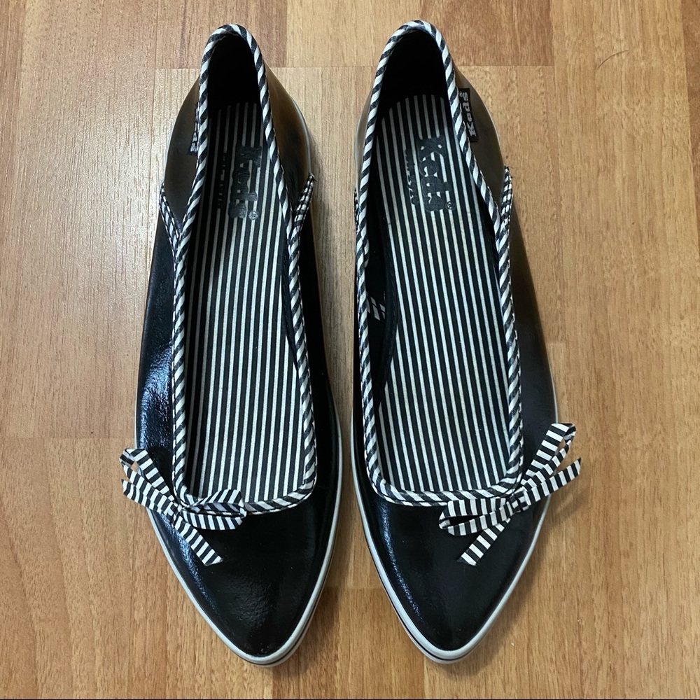 Keds Patent Pointed Toe Skimmer Flats with Bows